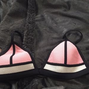 Triangl bathing suit top